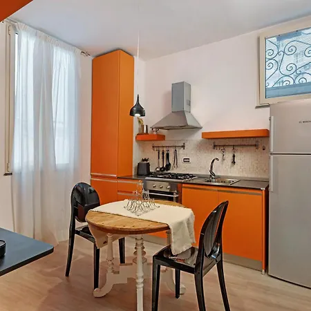 Elegante Dimora A Centro